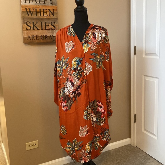 NWOT Umgee Arianna Sunset Floral Cocoon Hem Kimono Sizes XL/1X Orange - Picture 2 of 6